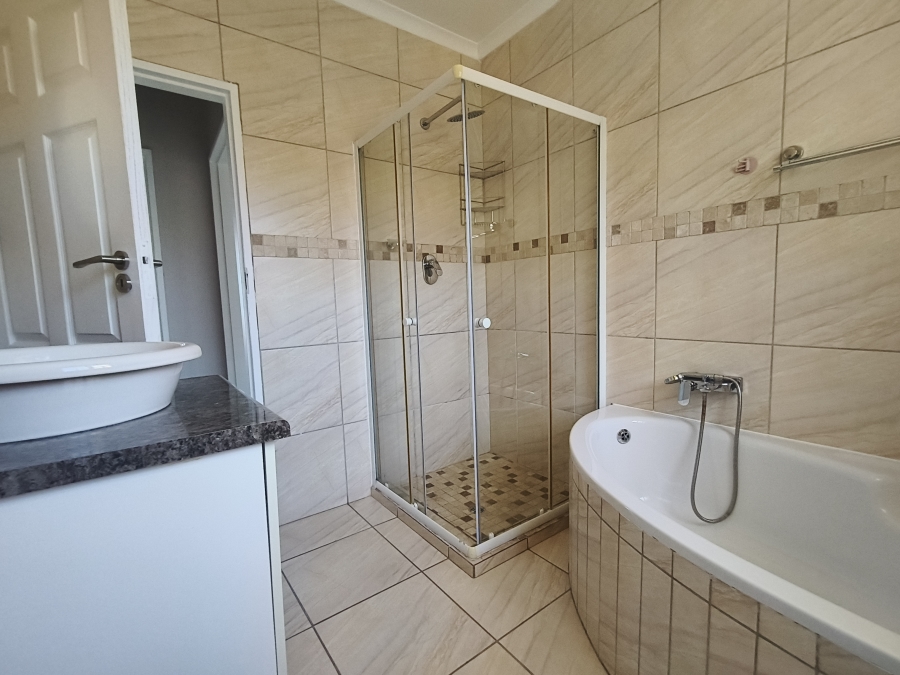 3 Bedroom Property for Sale in Wavecrest Eastern Cape